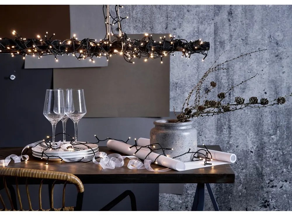 Catena luminosa a LED, lunghezza 25,6 m - Star Trading