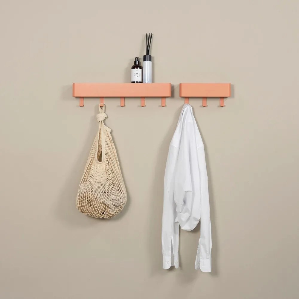 Attaccapanni da parete color salmone in metallo con scaffale 52 cm Dax Play – Spinder Design