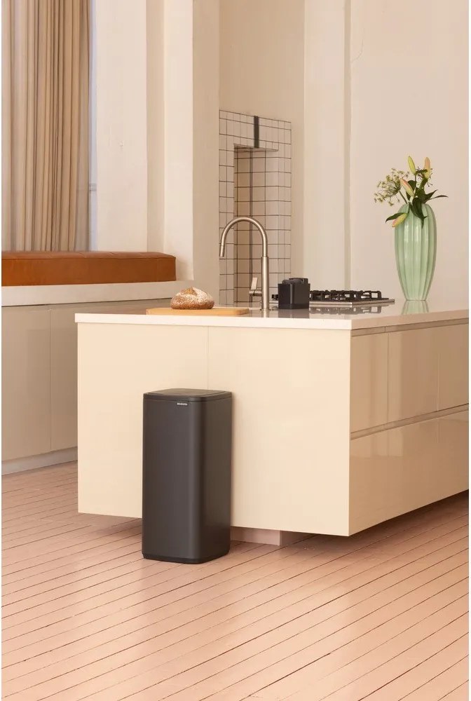 Cestino per la spazzatura grigio scuro in acciaio touch 30 l Bo Touch – Brabantia