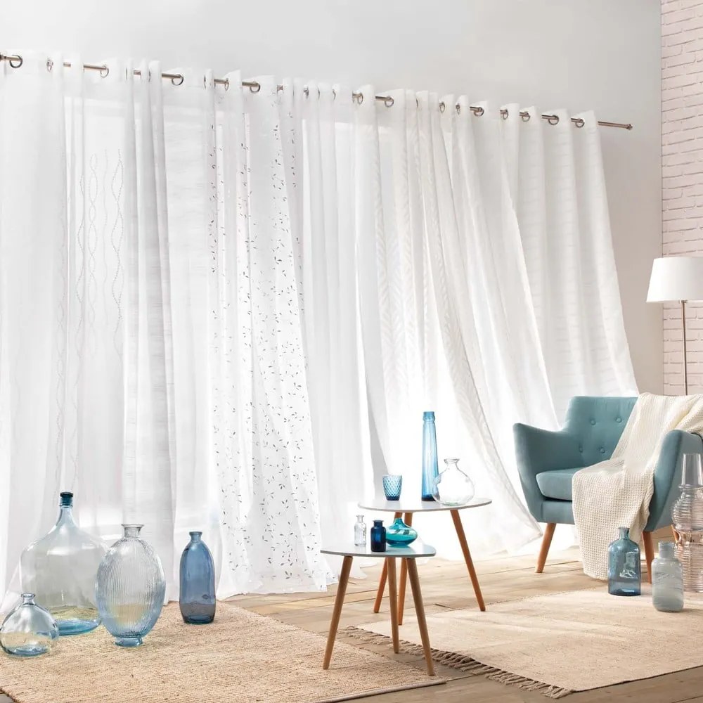 Tenda sottile bianca/argentata in voile 140x240 cm Floressia – douceur d'intérieur