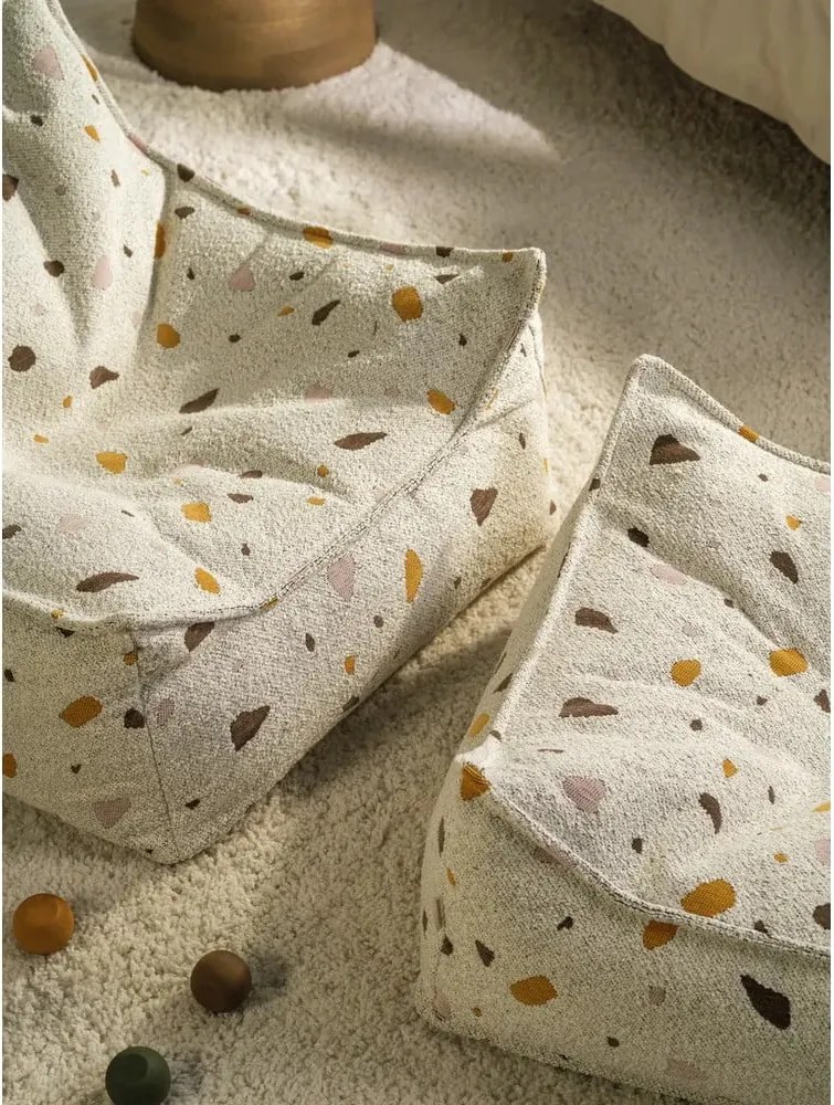 Pouf a sacco per bambini bianco con rivestimento in bouclé e ciniglia Terrazzo Square – Wigiwama