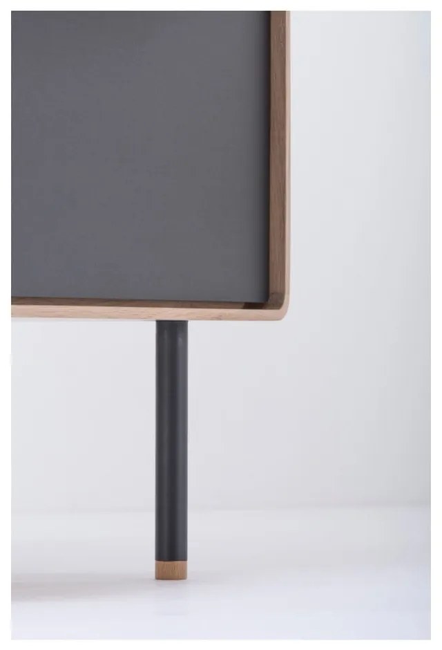 Cassettiera alta nera in legno di quercia con 3 cassetti 60x100 cm Fina - Gazzda