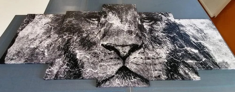 Quadri 5 pezzi – Volto di leone in bianco e nero