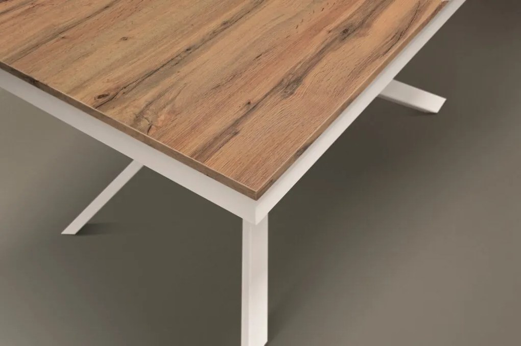 Tavolo VOLPAIA in legno, finitura rovere rustico e metallo verniciato bianco, allungabile 140×80 cm – 190×80 cm