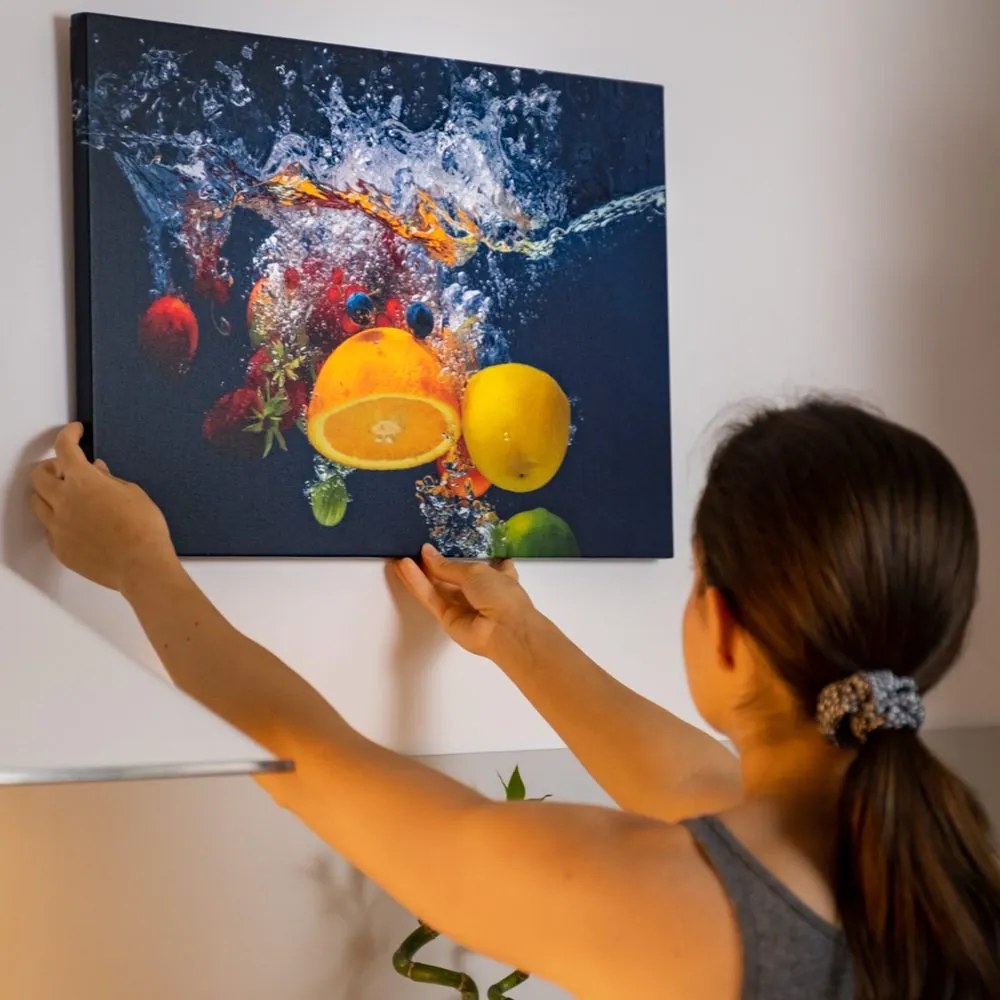 Quadro su tela – Frutta nell'acqua
