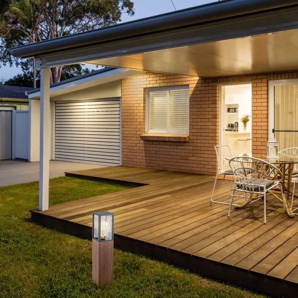 Rabalux 7196 - Lampada esterna WALES 1xE27/60W/230V IP44