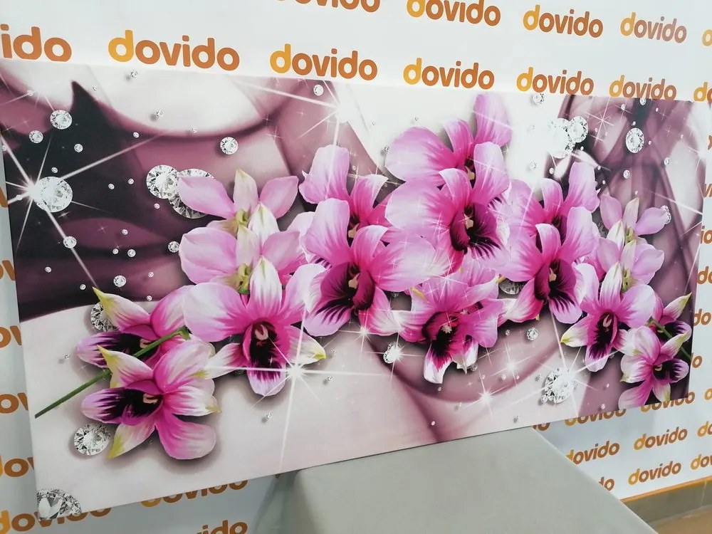 Quadro su tela – Fiori viola su sfondo astratto