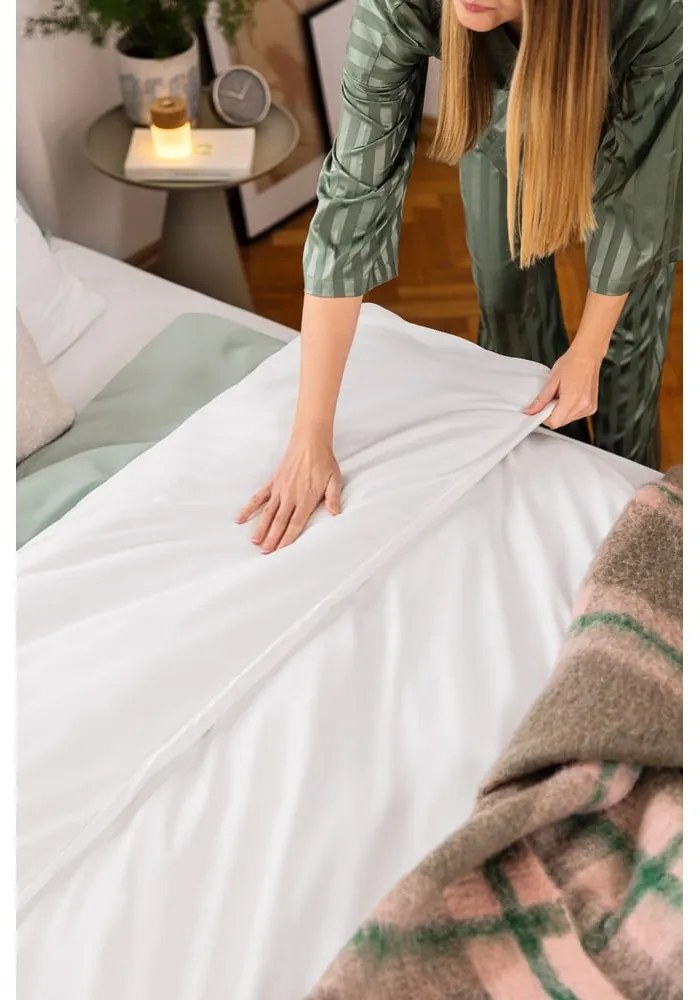 Biancheria da letto matrimoniale bianca in microsatin 200x200 cm Basic - Bonami Essentials