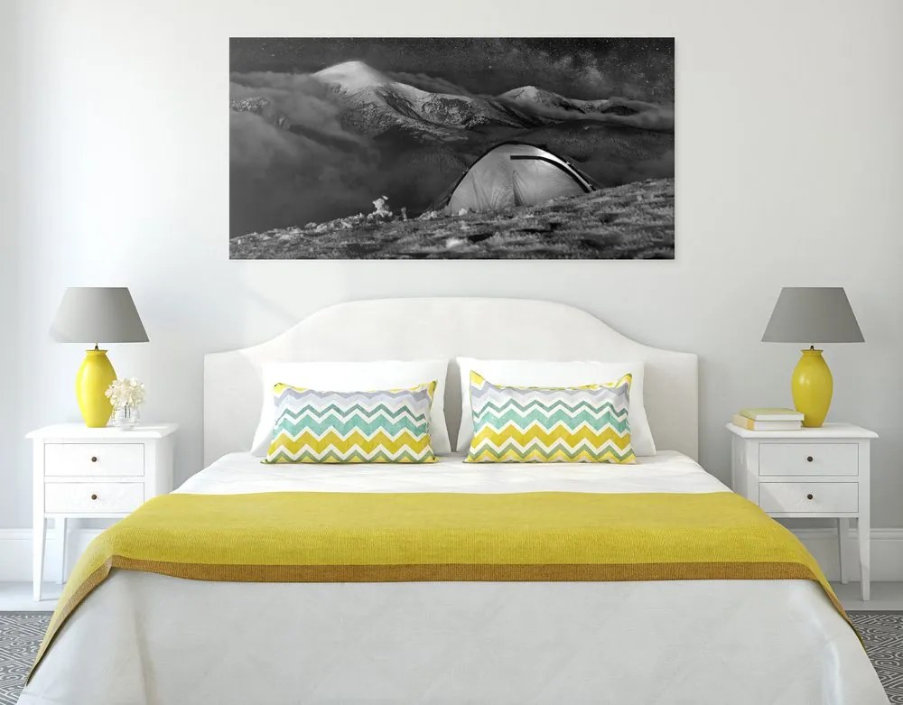 Quadro su tela – Tenda sotto il cielo notturno in bianco e nero