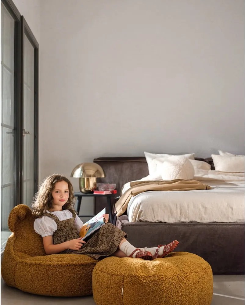 Pouf a sacco per bambini marrone con rivestimento in bouclé Round – Wigiwama