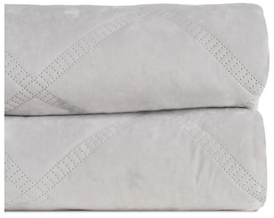 Copriletto color crema in velluto con rivestimento trapuntato 230x260 cm – Ixia