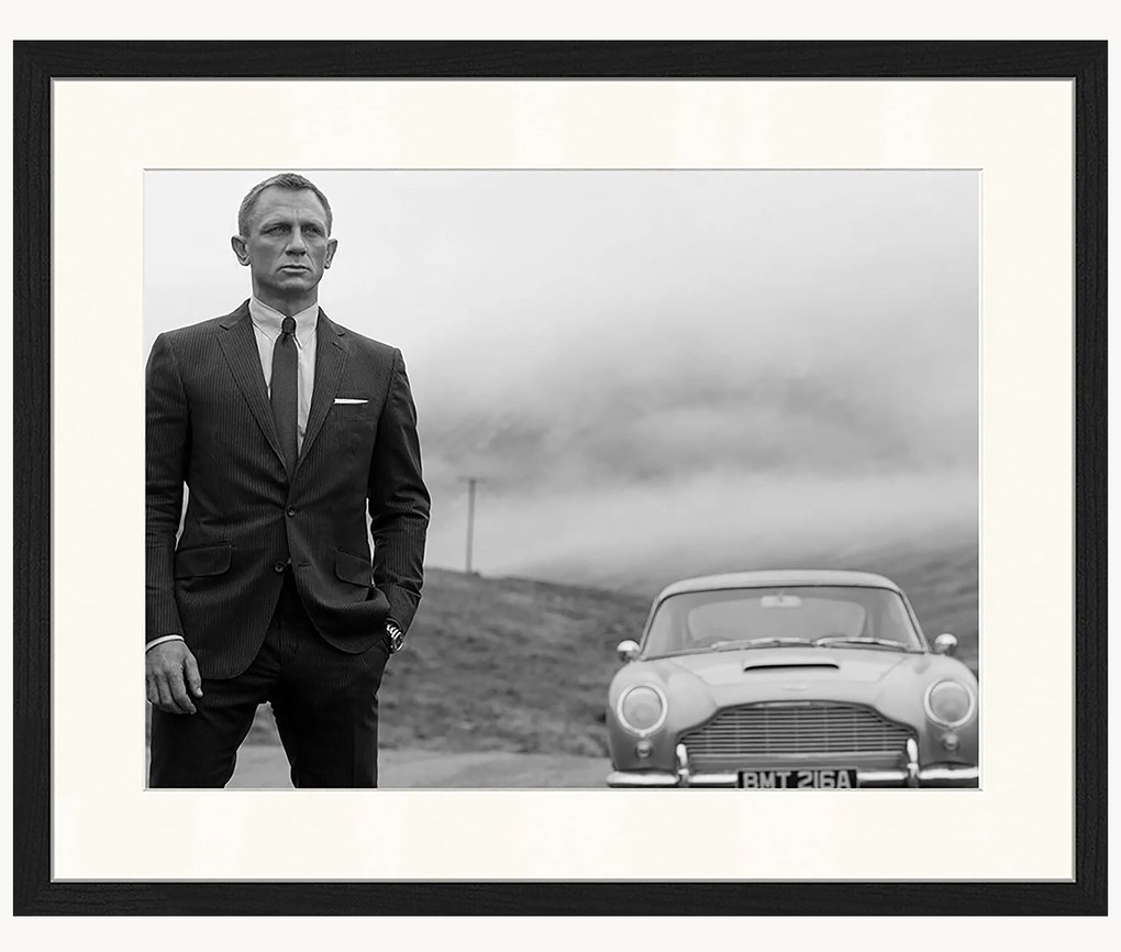 Foto incorniciata di Daniel Craig in veste di James Bond