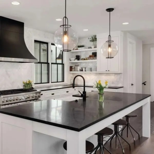 SET 3x Lampadina LED FILAMENT A60 E27/5W/230V 2700K Classe energetica A