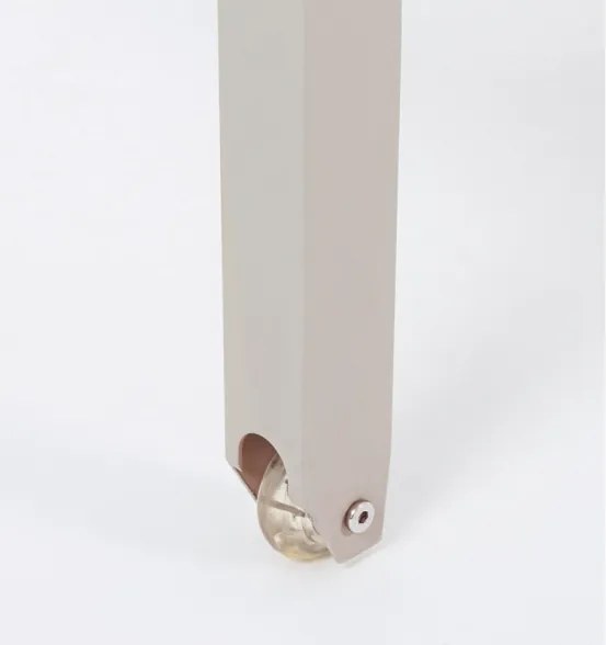 Lettino In Alluminio Impilabile Con Ruote Konnor Rastin Bizzotto