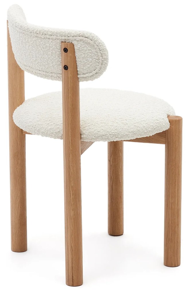 Kave Home - Sedia Nebai in tessuto bouclÃ© bianco e struttura di legno massiccio di rovere con finitura