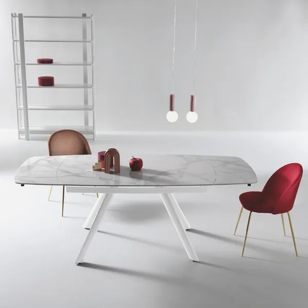 Tavolo moderno allungabile a 210 cm base metallo e piano effetto Marmo Bianco TERENCE