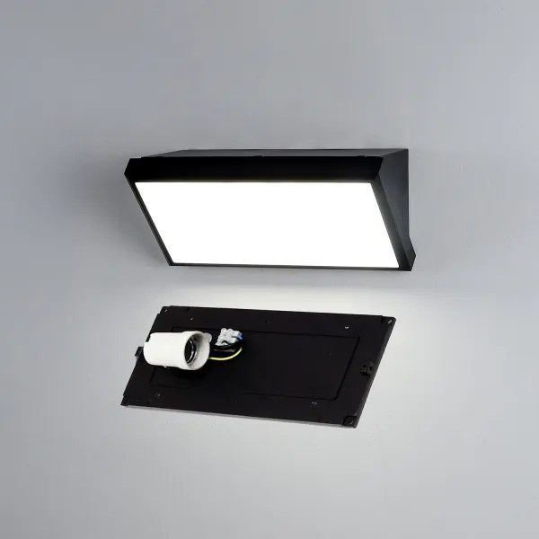 Brilagi - LED RGBW Applique da esterno TRIANGLE 1xE27/9W/230V nero IP65