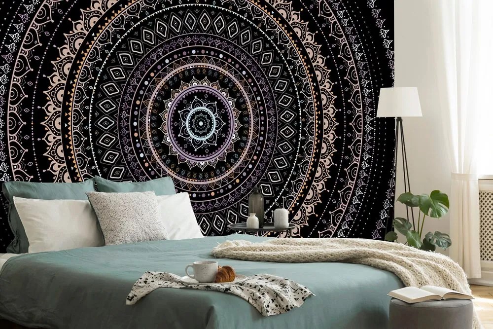 Carta da parati – Mandala con motivo solare in tonalità viola