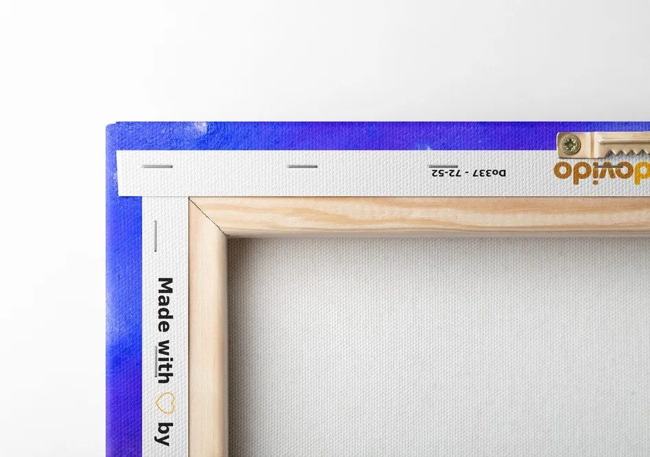 Quadro su tela – Angioletto con cuoricino