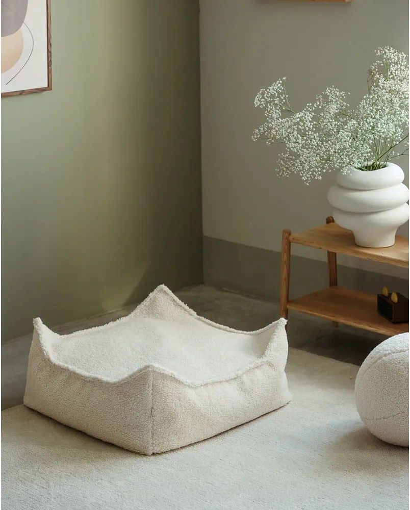 Pouf a sacco per bambini color crema con rivestimento in bouclé Square – Wigiwama
