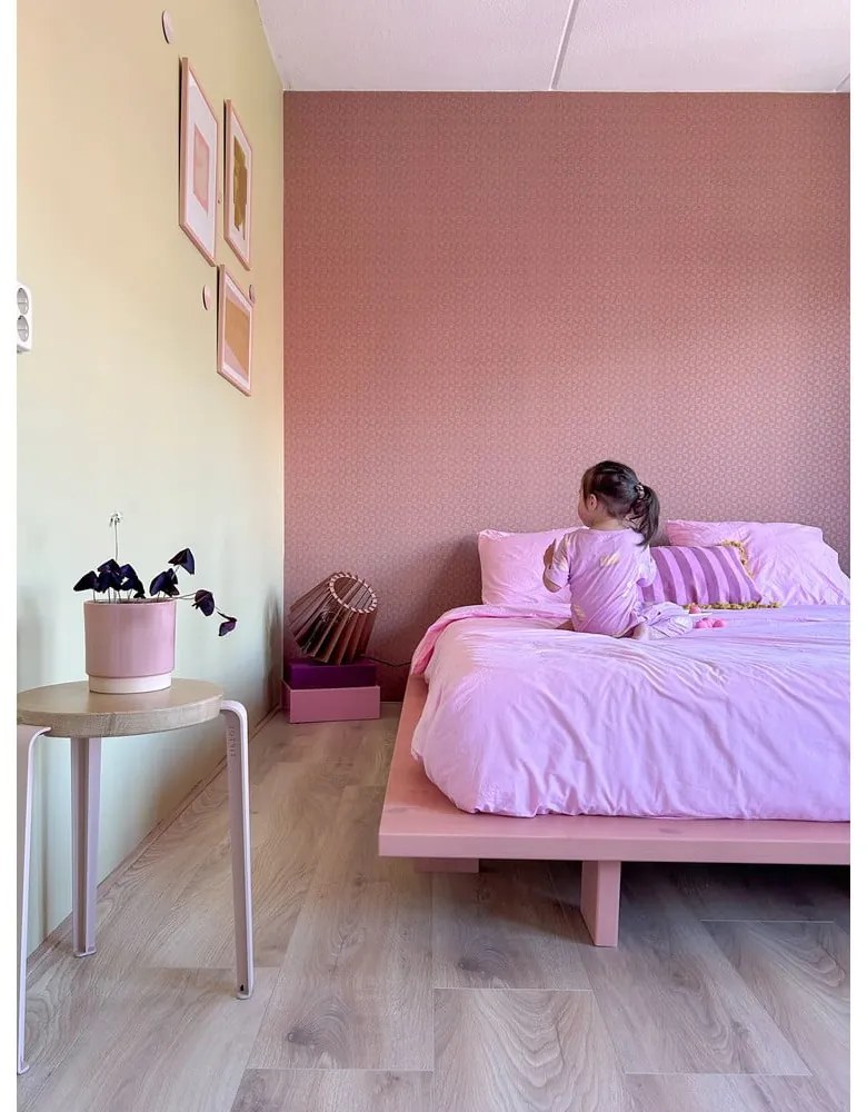 Letto matrimoniale rosa chiaro in legno di pino con griglia 140x200 cm Japan - Karup Design