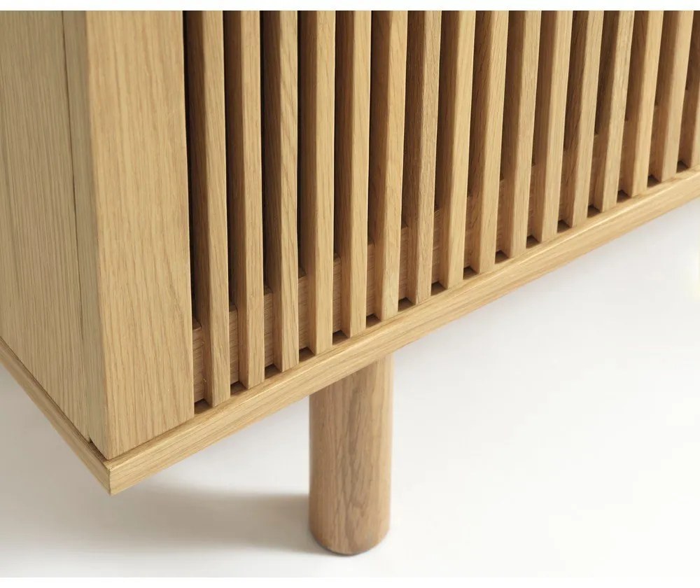 Cassettiera bassa effetto rovere colore naturale 143x70 cm Tiber - Unique Furniture