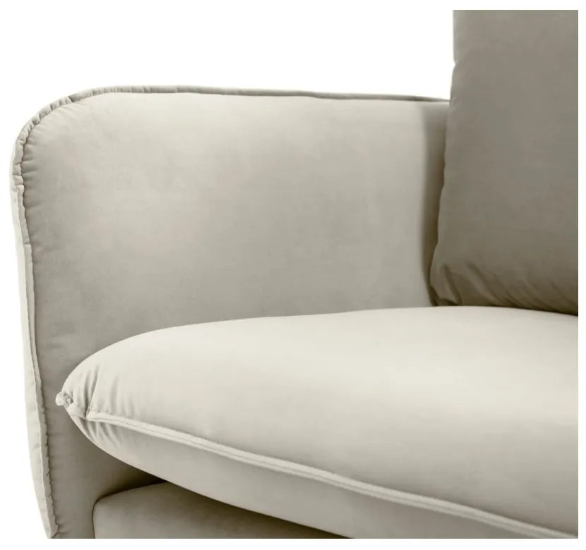 Poltrona in velluto beige Vienna - Cosmopolitan Design
