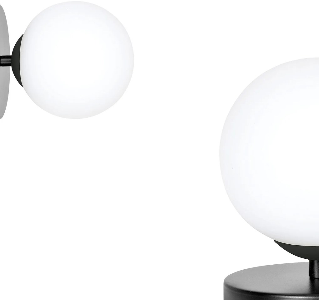 Applique A 1 Luce Hallador In Acciaio Nero E Sfera In Vetro Opalino