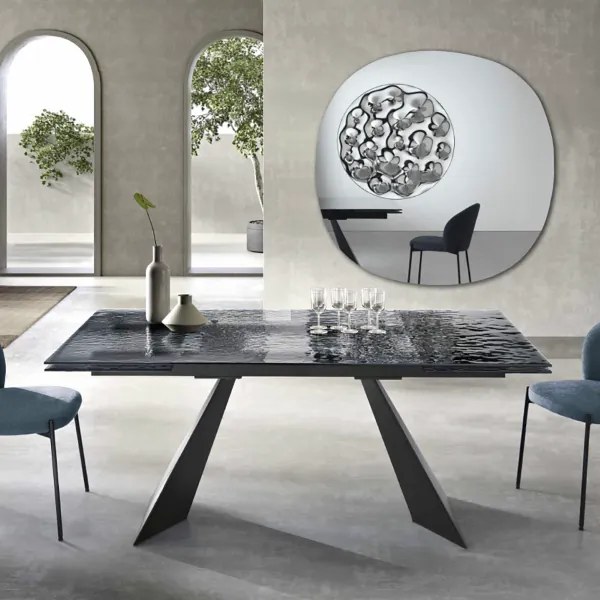 Tavolo allungabile 240 cm WATERS base in metallo Nero e piano in vetro Fumč