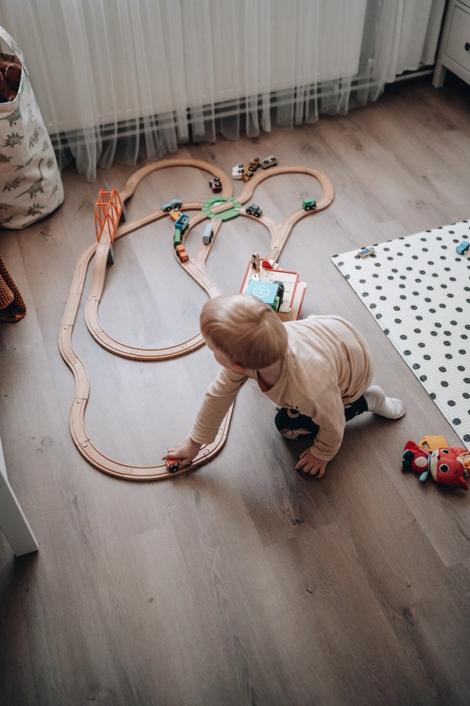 Maxim - Stazione ferroviaria con parcheggio e ascensore