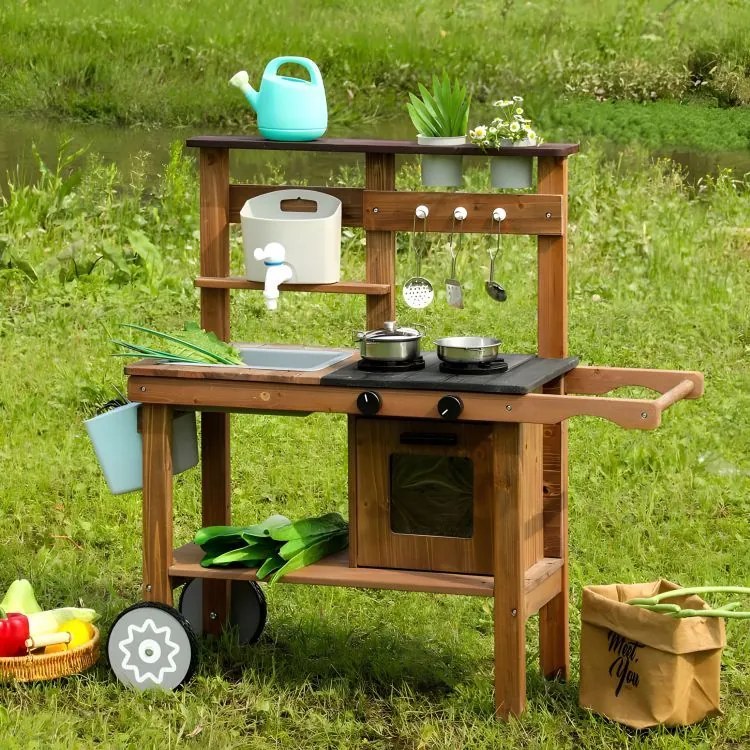 Cucina per bambini in legno di abete con accessori