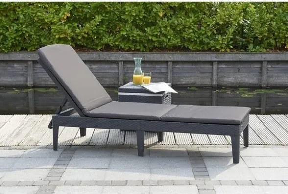 Lettino Prendisole In Resina Effetto Rattan Intrecciato Con Cuscino Jaipur Allibert Graphite