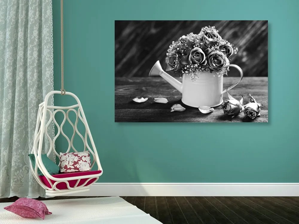 Quadro su tela – Rose in annaffiatoio in bianco e nero
