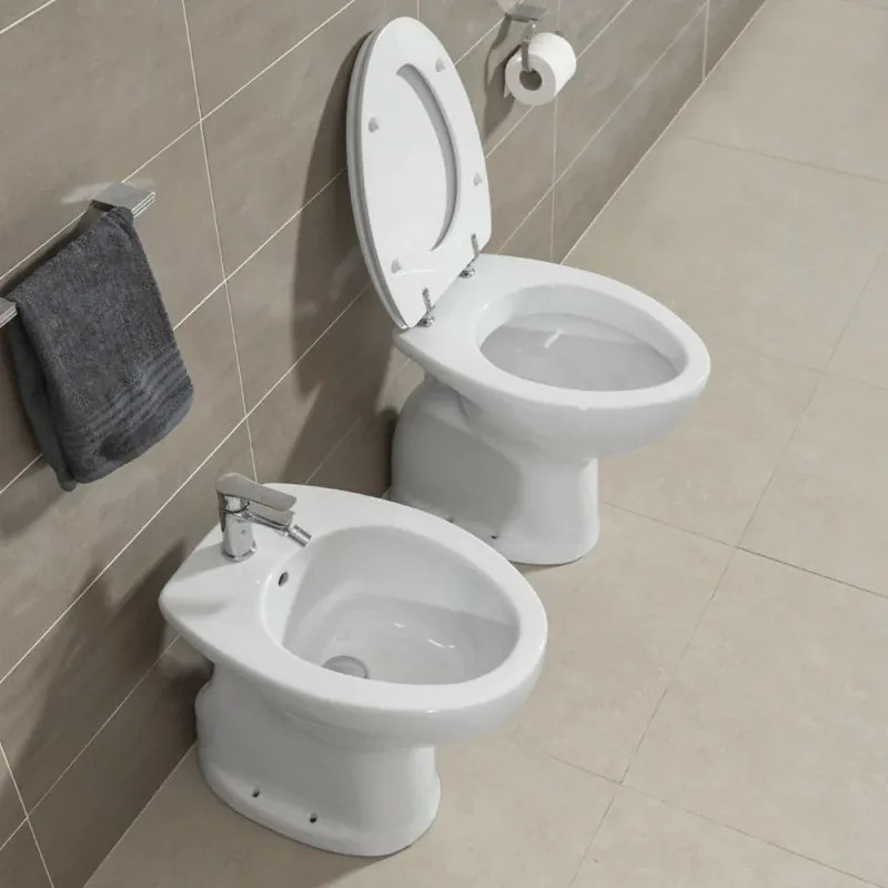 Wc per anziani e disabili con scarico a pavimento e altezza 49 cm