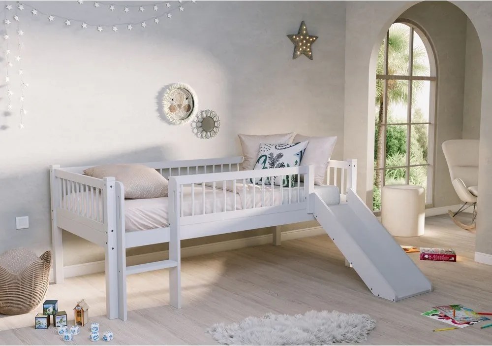 Letto da bambini rialzato bianco in rovere massiccio con scivolo con rete inclusa 90x200 cm Forrest – Vipack