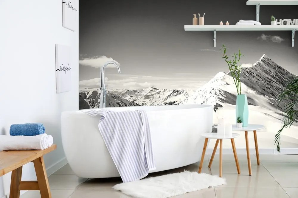 Carta da parati autoadesiva – Montagne innevate in bianco e nero