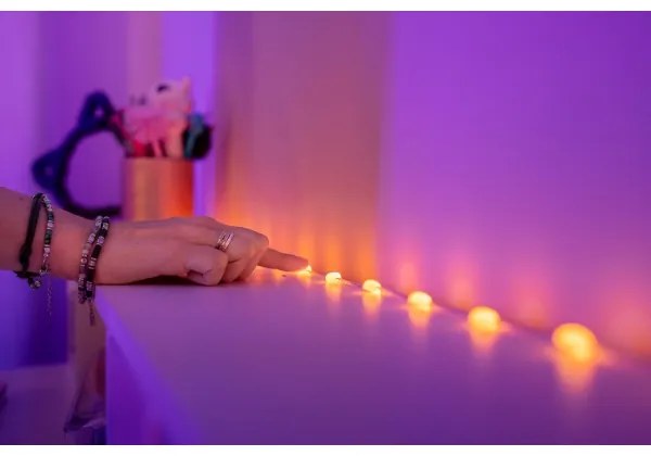 Twinkly TWKH100RGB-T - LED RGB Dimmerabile Catena natalizia 100xLED 8 m USB Wi-Fi