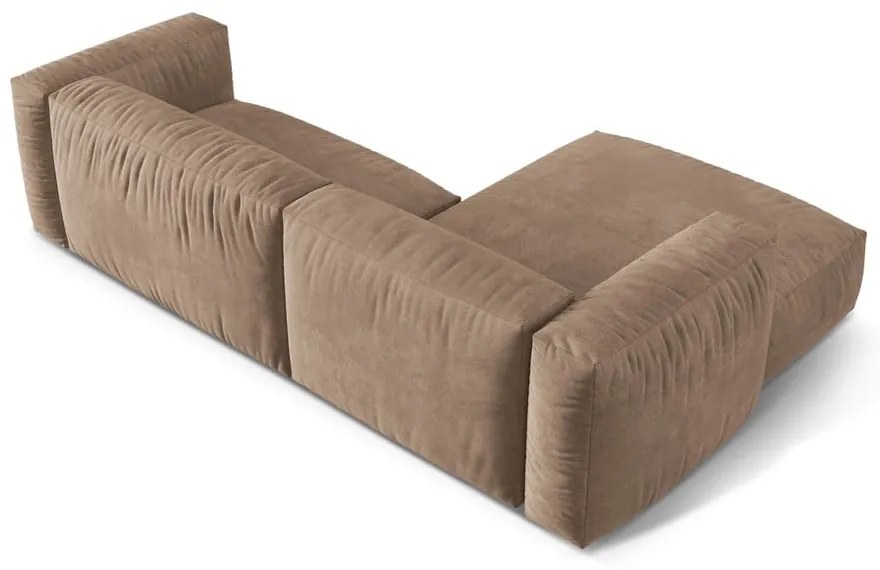 Divano angolare componibile marrone chiaro (con penisola a sinistra/con chaise lounge) con rivestimento in velluto Martina – Micadoni