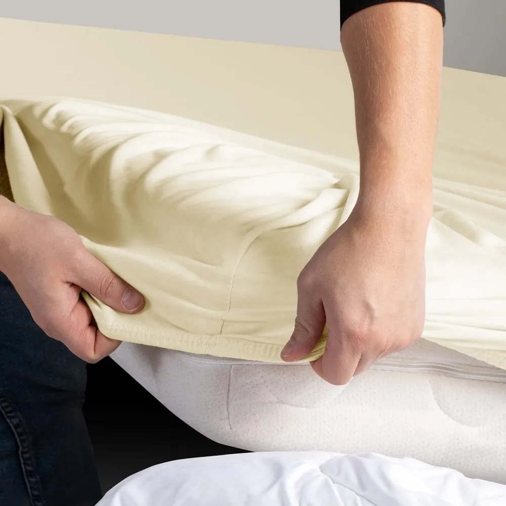 Lenzuolo con angoli color crema in jersey 240x200 cm Amber – Restilo