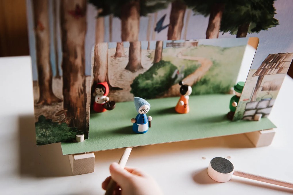 Teatro magnetico - Cappuccetto Rosso