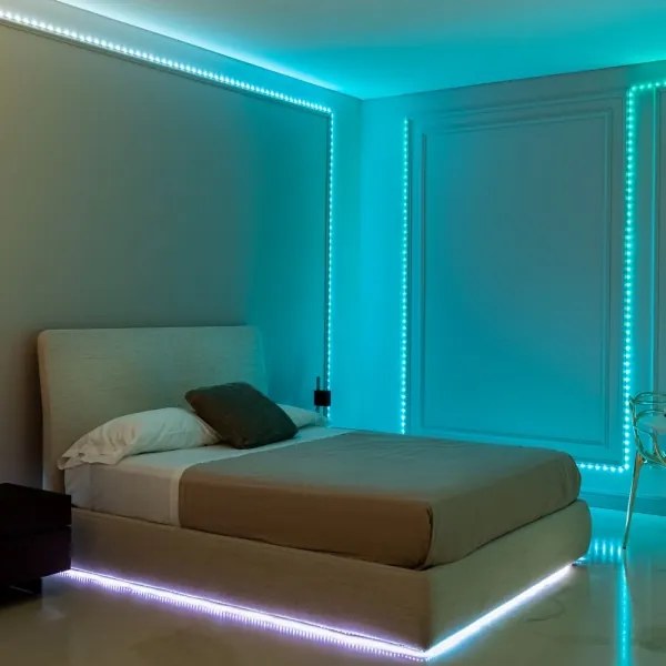 Twinkly TWD200STP-TEU - Striscia LED RGB dimmerabile per esterni 200xLED 10m IP44 WiFi