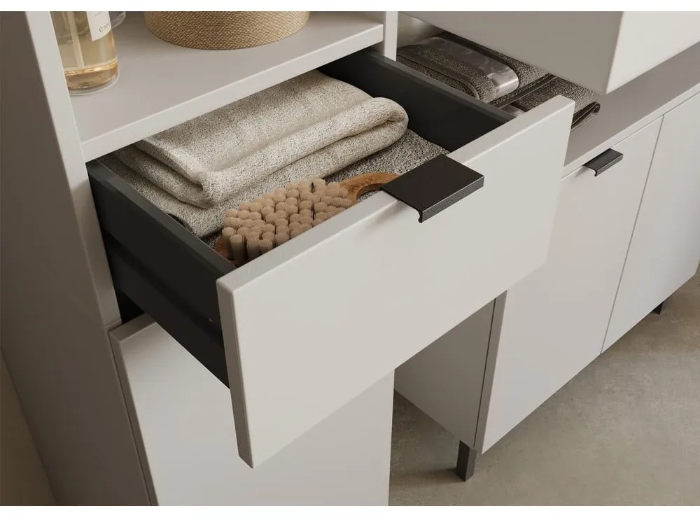 Mobile per bagno color crema alto e stretto 30x190 cm Arcena – Germania