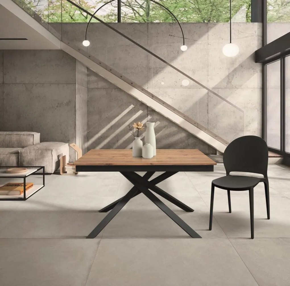 Tavolo VOLPAIA in legno, finitura rovere rustico e base in metallo verniciato antracite, allungabile 140×80 cm – 190×80 cm