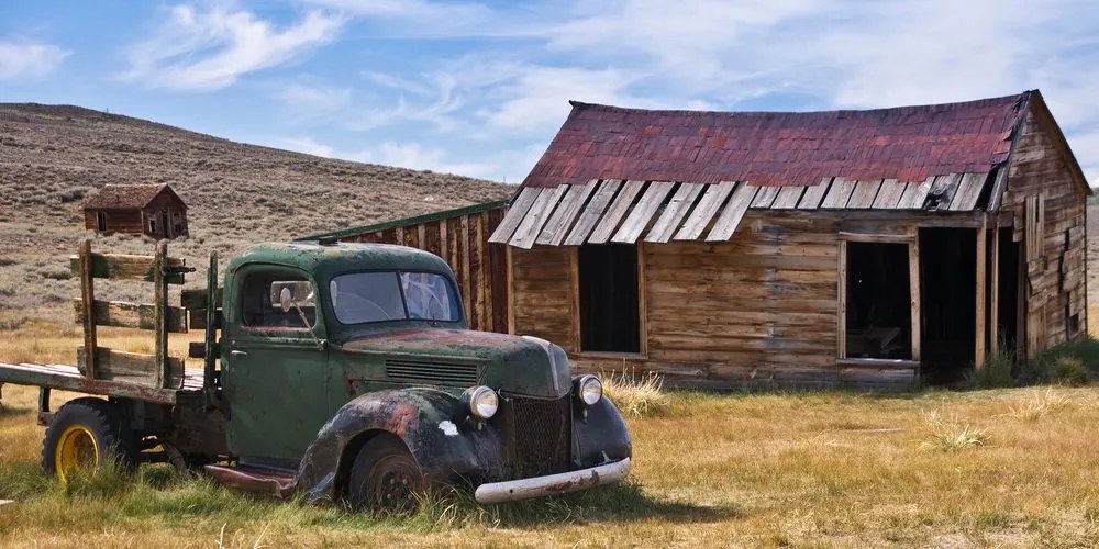 Stampa su tela – Auto in natura pittoresca