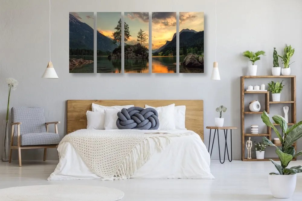Quadri 5 pezzi – Paesaggio montano sul lago