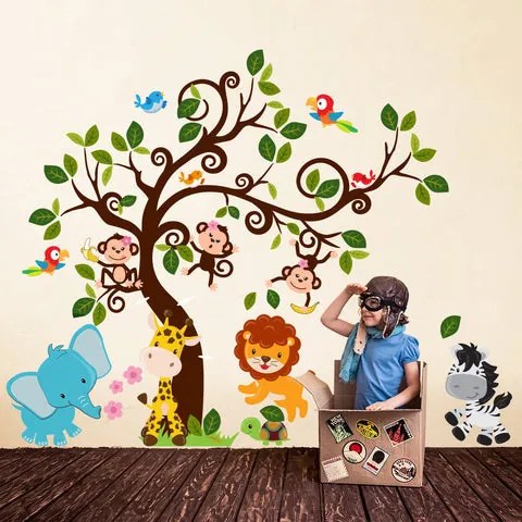 Baby giungla sull&#39;albero