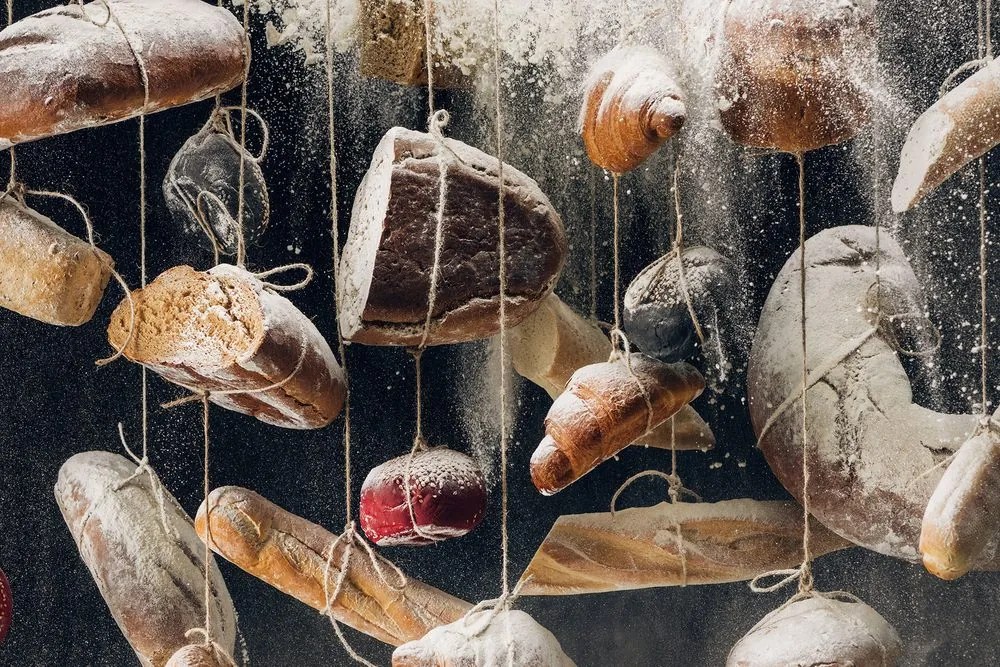 Quadro su tela – Pane appeso su corda