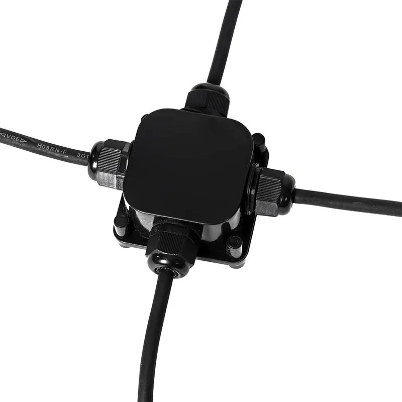 Set di 3 faretti da giardino neri con cavo e spina IP65 - Done