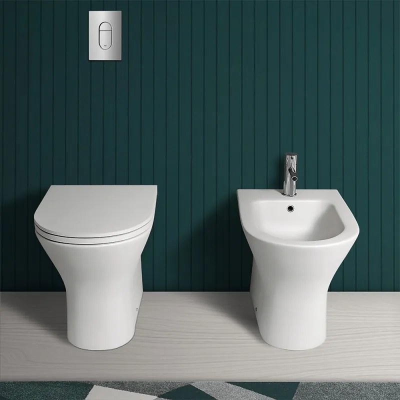 Sanitari filo muro Feeling rimfree in bianco matt con copriwc softclose