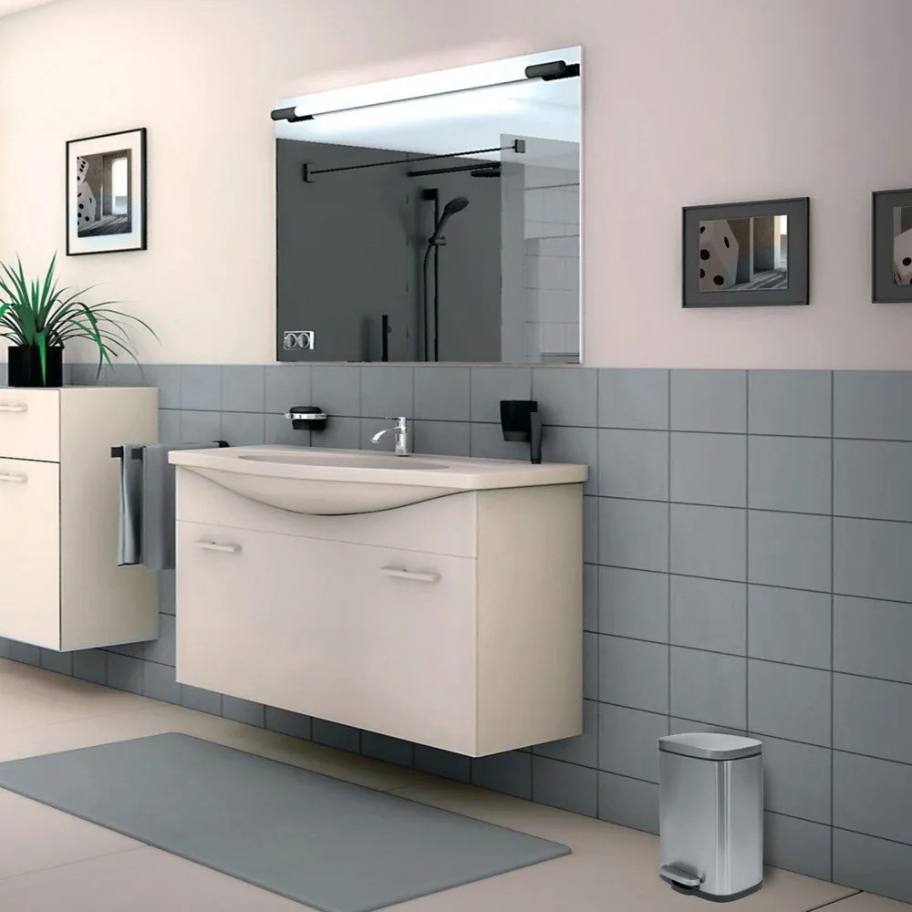 Cestino per la spazzatura color argento opaco in acciaio con pedale 5 l Akira – Spirella